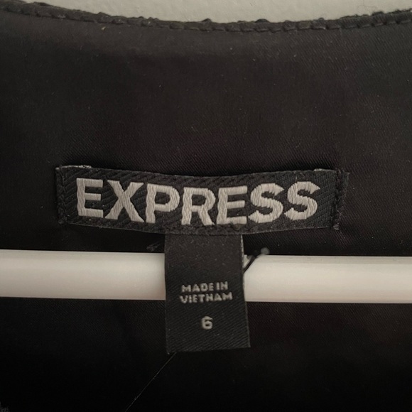 Express, size 6, lace dress with front zip detail - Picture 3 of 4